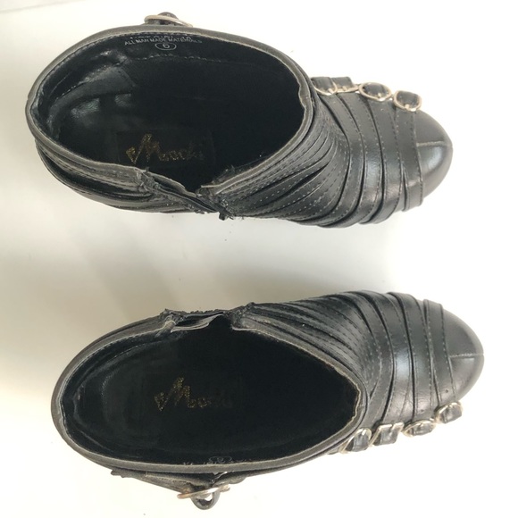 Woman’s black buckle platform zip up ankle boots size 6 - Picture 11 of 13